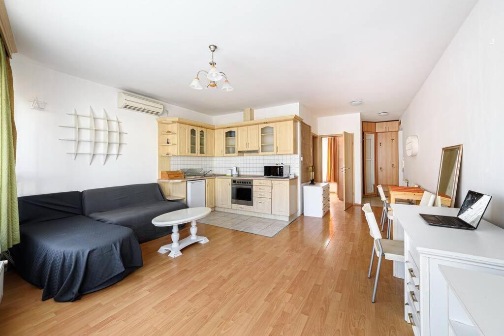 Lovely Apartment In City Centre For 4 Guests Budapest Eksteriør bilde