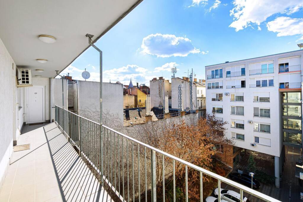 Lovely Apartment In City Centre For 4 Guests Budapest Eksteriør bilde