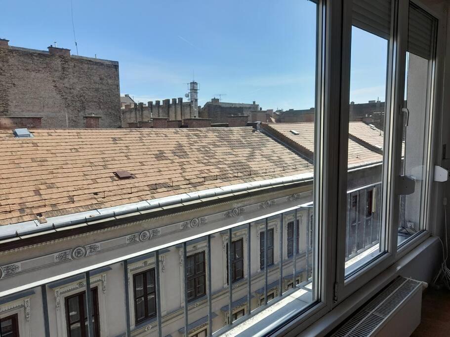 Lovely Apartment In City Centre For 4 Guests Budapest Eksteriør bilde